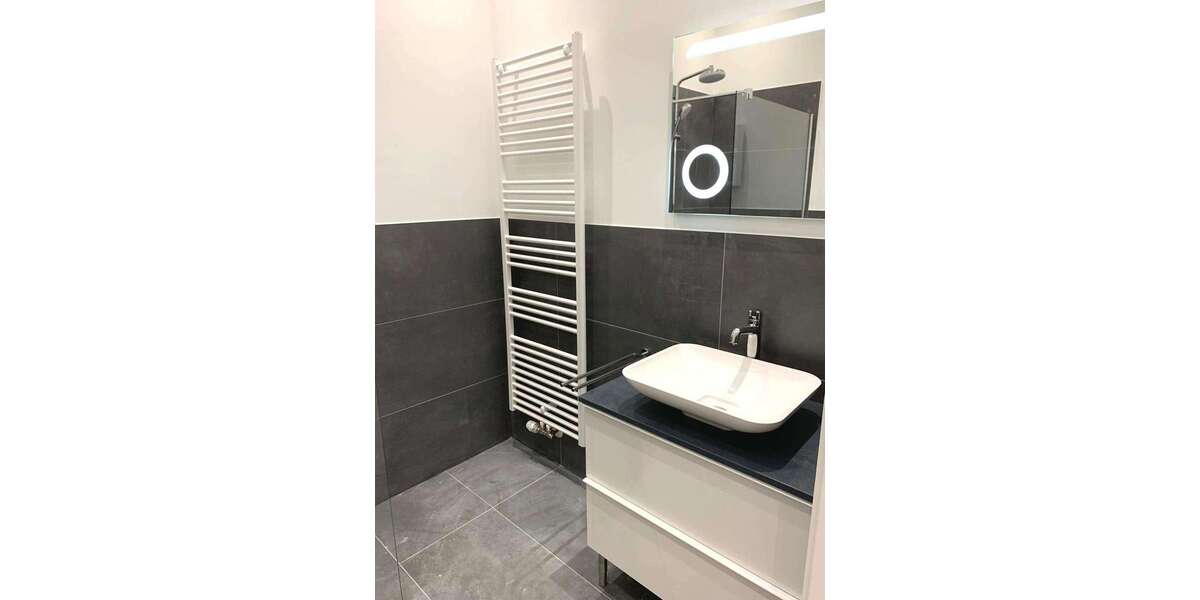 Etagenwohnung Düsseldorf Friedrichstadt - 2 Zimmer, 68 m&sup2;, 1.050&euro; | Angebot:25948802