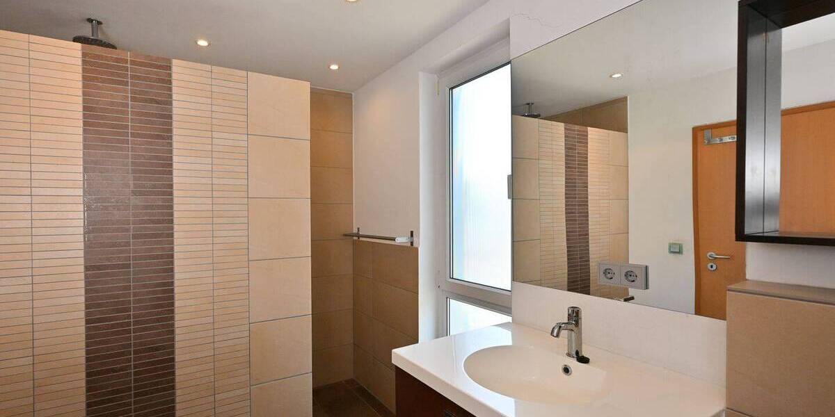 Doppelhaushälfte Willich Anrath - 8 Zimmer, 171 m&sup2;, 559.000&euro; | Angebot:26741613