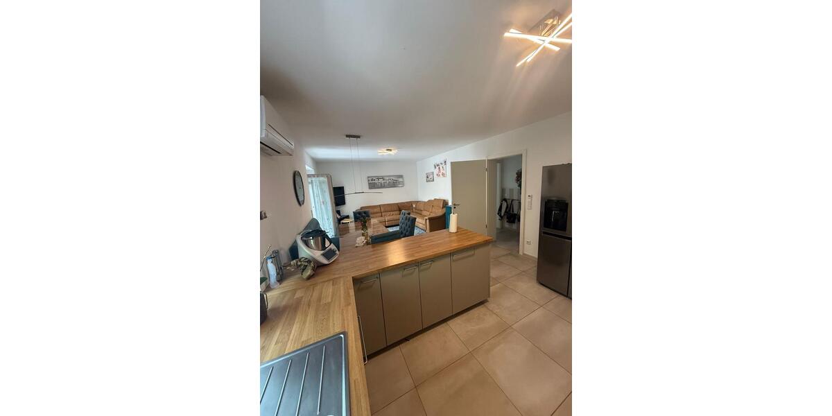 Erdgeschoßwohnung Duisburg Duisburg-Mitte - 3 Zimmer, 88 m&sup2;, 1.700&euro; | Angebot:26617709