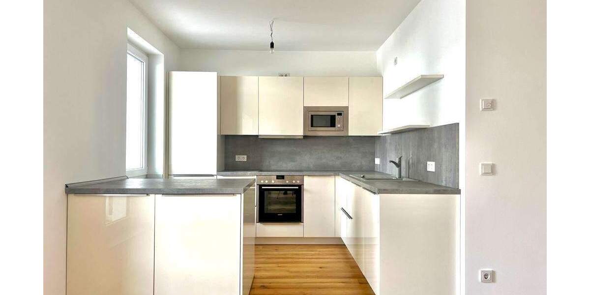 Etagenwohnung Düsseldorf Friedrichstadt - 3 Zimmer, 162 m&sup2;, 2.500&euro; | Angebot:25738818