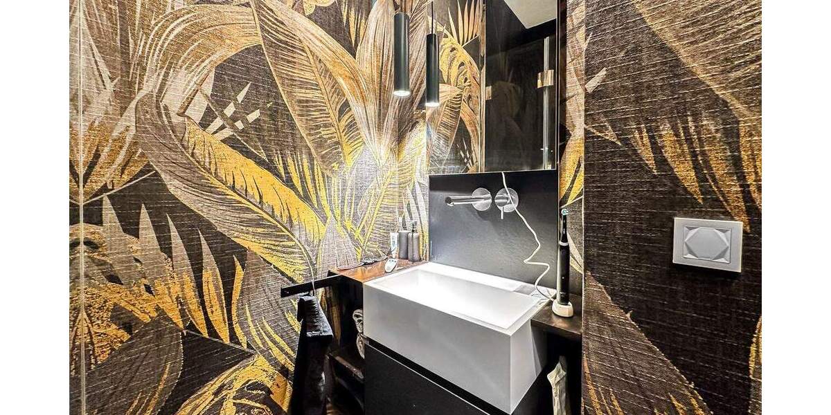 Terrassenwohnung Düsseldorf Friedrichstadt - 3 Zimmer, 130 m&sup2;, 2.900&euro; | Angebot:25683384