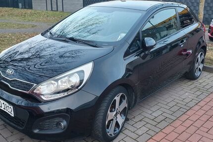 Kia Rio 97.750 km 5.000 &euro; Duisburg 47249