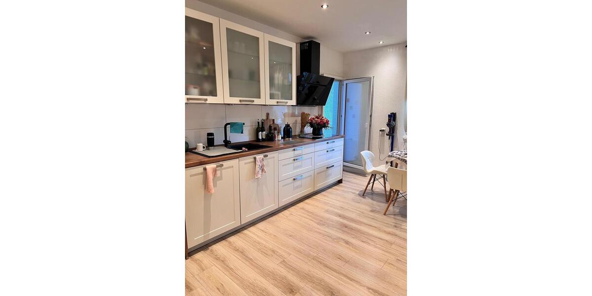 Etagenwohnung Essen Huttrop - 2.5 Zimmer, 75 m&sup2;, 800&euro; | Angebot:25931901