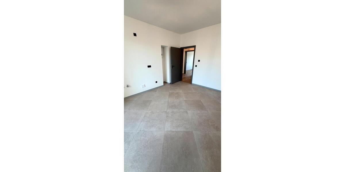 Etagenwohnung Düsseldorf Pempelfort - 3 Zimmer, 87 m&sup2;, 1.950&euro; | Angebot:25961208