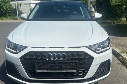 Audi A1 28.295 km 21.900 &euro; Düsseldorf 40231