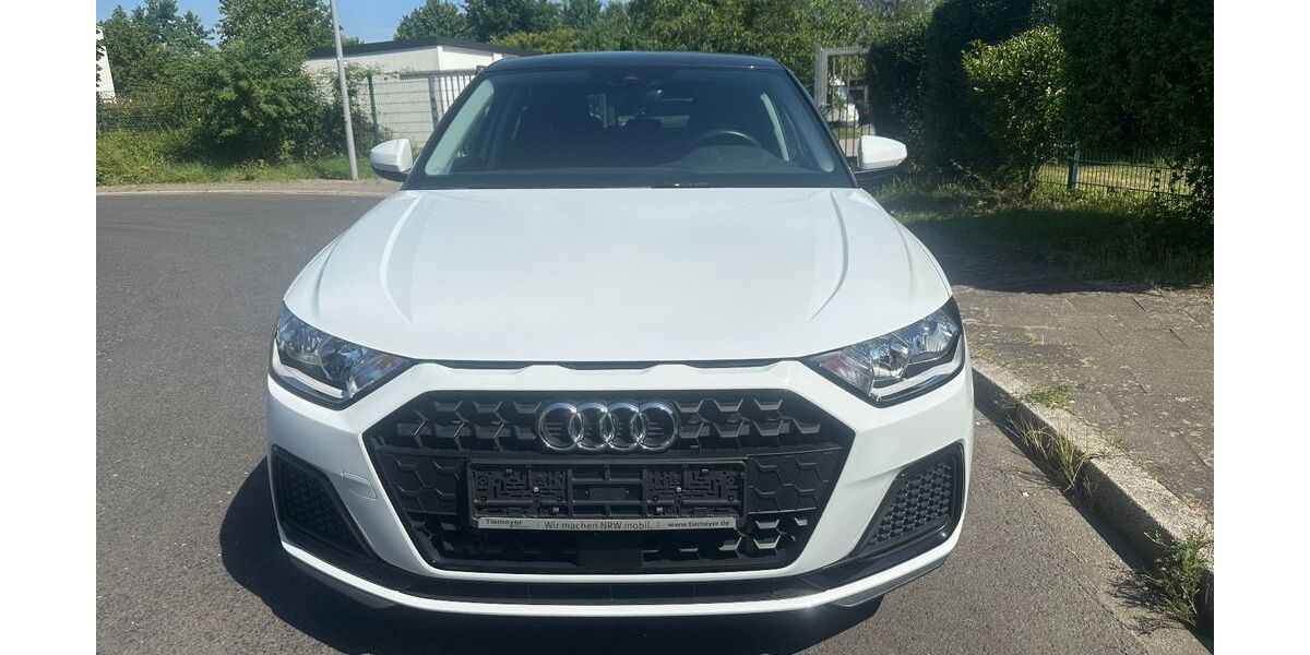 Audi A1 28.295 km 21.900 &euro; Düsseldorf 40231