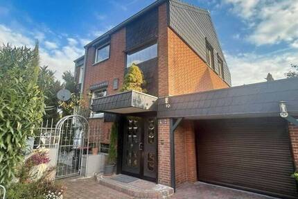 Haus Krefeld Hüls - 4 Zimmer, 107 m&sup2;, 370.000&euro; | Angebot:25997449