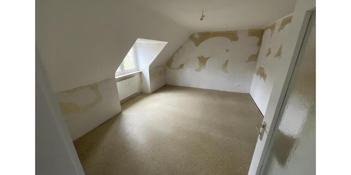 Dachgeschoßwohnung Essen Stadtbezirk III - 2.5 Zimmer, 50 m&sup2;, 419&euro; | Angebot:25515266