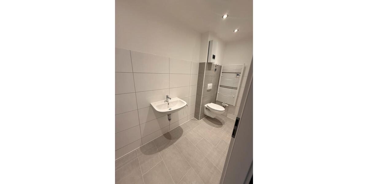 Etagenwohnung Duisburg Duisburg-Mitte - 2 Zimmer, 120 m&sup2;, 1.440&euro; | Angebot:25883659