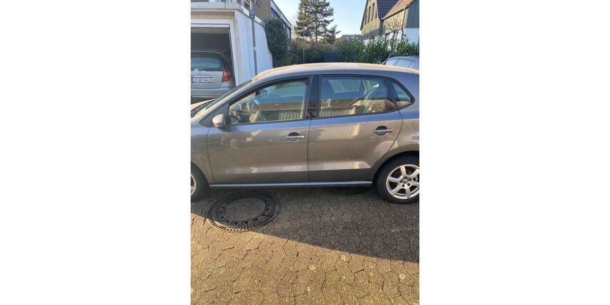 VW Polo 23.789 km 9.199 &euro; Düsseldorf 40470