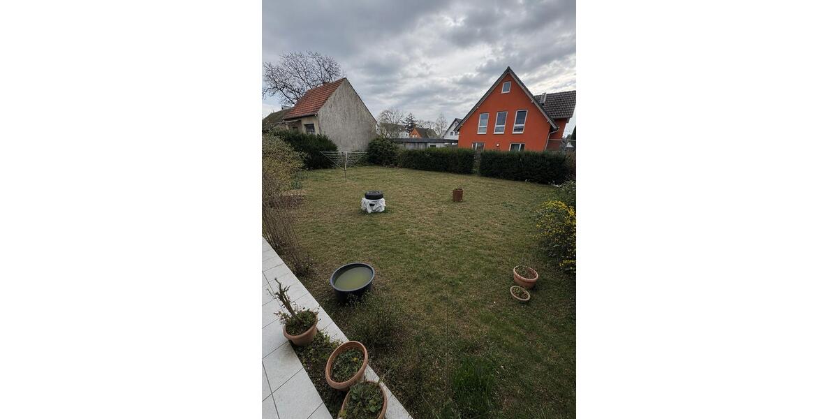 Erdgeschoßwohnung Kaarst - 7 Zimmer, 180 m&sup2;, 1.900&euro; | Angebot:26548422