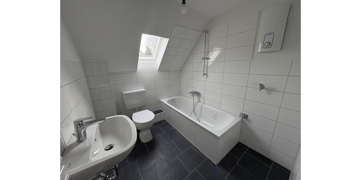 Dachgeschoßwohnung Essen Stadtbezirk V - 3 Zimmer, 62 m&sup2;, 507&euro; | Angebot:23324761