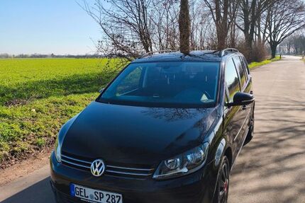 VW Touran 140.000 km 9.500 &euro; Wachtendonk 47669