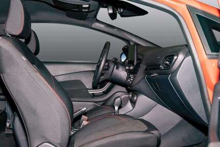 Ford Fiesta 14.303 km 16.444 &euro; Düsseldorf 40233