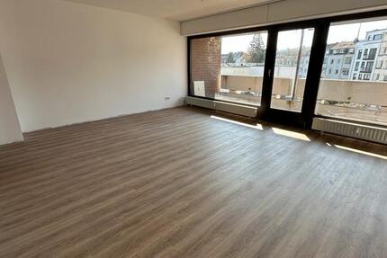 Wohnung Düsseldorf Düsseltal - 2 Zimmer, 68 m&sup2;, 1.400&euro; | Angebot:25957360