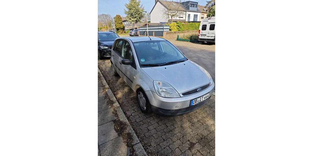 Ford Fiesta 130.500 km 1.600 &euro; Oberhausen 46117