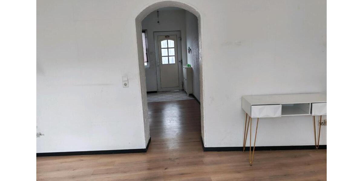 Einfamilienhaus Düsseldorf Stadtbezirk 6 - 5 Zimmer, 120 m&sup2;, 2.000&euro; | Angebot:25840035