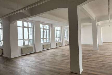 Haus Krefeld - 40 Zimmer, 687 m&sup2;, 2.099.000&euro; | Angebot:23814959
