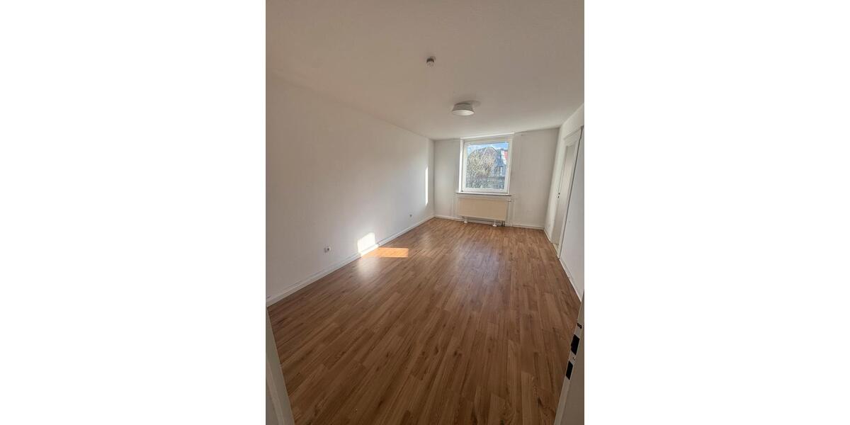 Etagenwohnung Essen Stadtbezirk III - 2 Zimmer, 85 m&sup2;, 650&euro; | Angebot:25967652