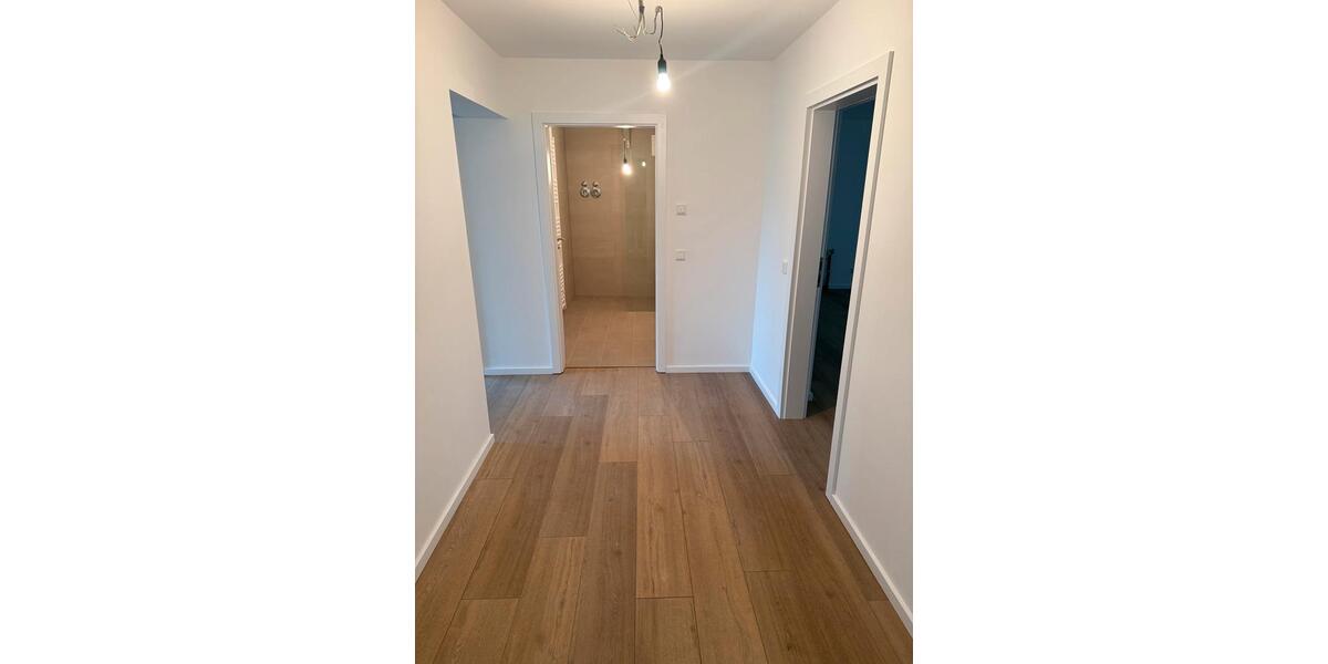 Etagenwohnung Düsseldorf Stadtmitte - 4 Zimmer, 106 m&sup2;, 1.800&euro; | Angebot:25929420