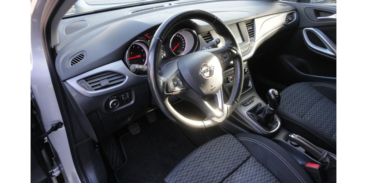 Opel Astra Edition 1,4 Klimatr. PDC V+H Allwetter Shz 90.000 km 8.990 &euro; Neuss 41462