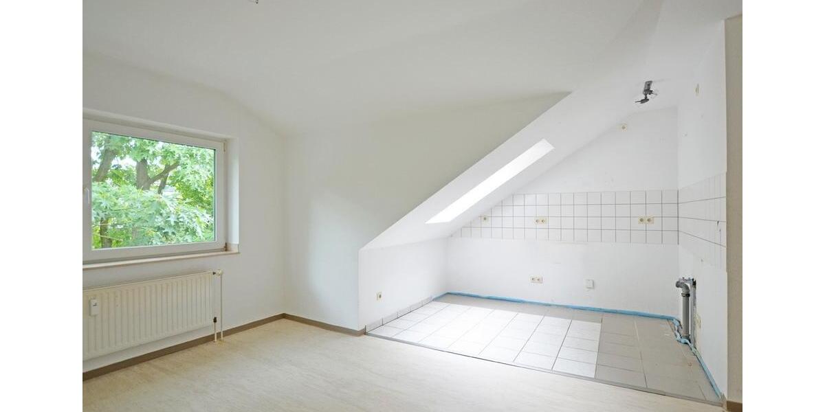 Dachgeschoßwohnung Duisburg Walsum - 3 Zimmer, 72 m&sup2;, 585&euro; | Angebot:25765138