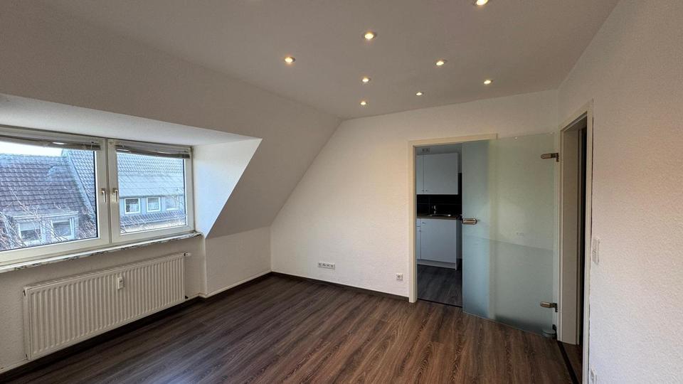 Dachgeschoßwohnung Krefeld Benrad - 2 Zimmer, 60 m&sup2;, 750&euro; | Angebot:25484276