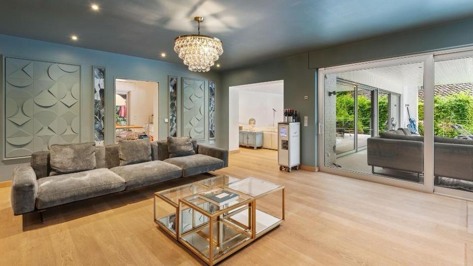 Villa Krefeld Benrad - 7 Zimmer, 305 m&sup2;, 2.199.000&euro; | Angebot:27083290