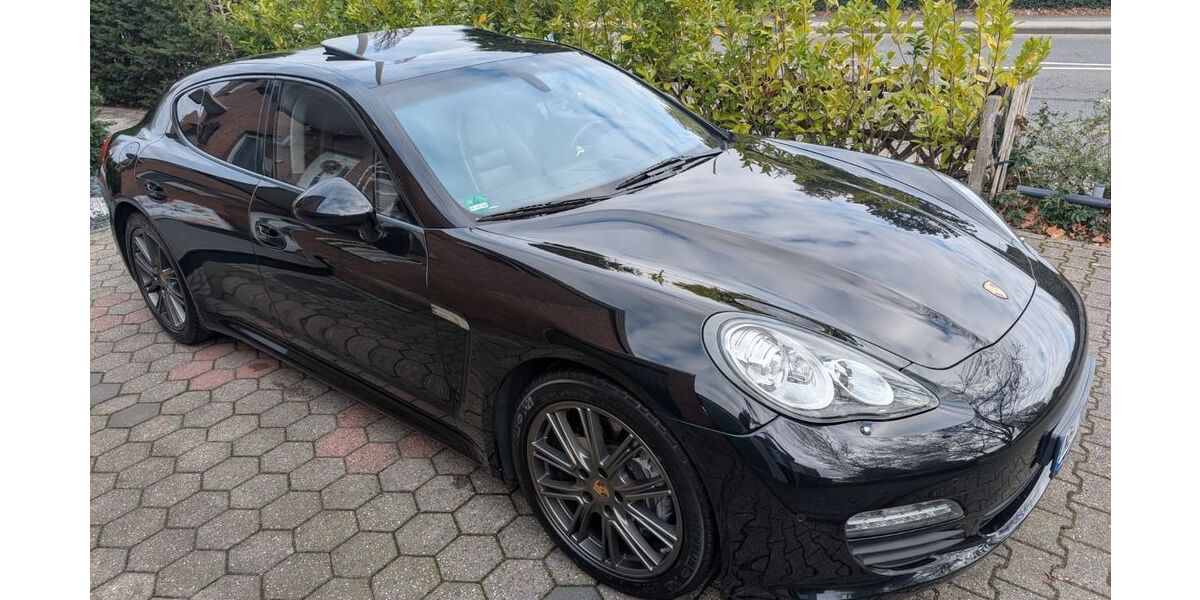 Porsche Panamera 135.119 km 27.999 &euro; Kaarst 41564