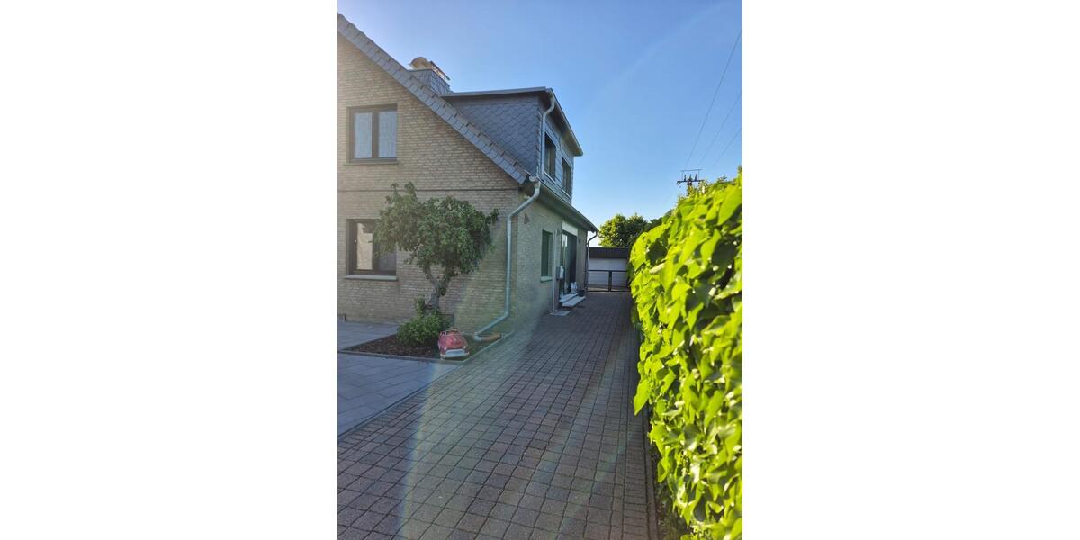 Etagenwohnung Xanten - 3 Zimmer, 89 m&sup2;, 1.160&euro; | Angebot:26552502