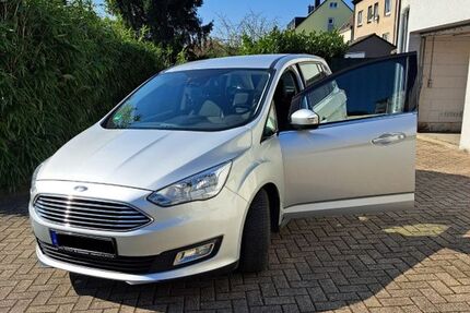 Ford Grand C-Max 93.000 km 8.900 &euro; Essen 45277