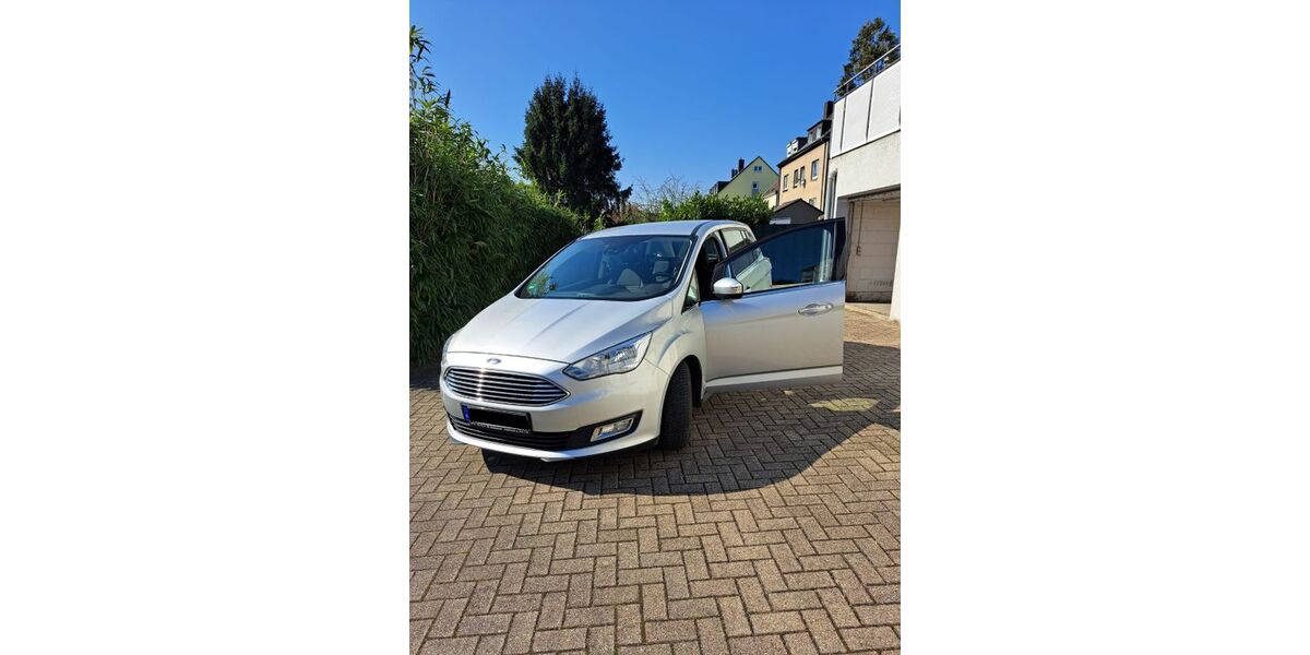 Ford Grand C-Max 93.000 km 8.900 &euro; Essen 45277