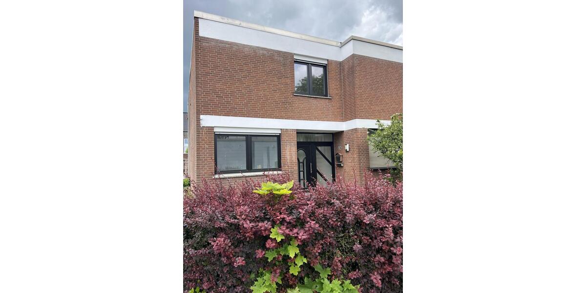 Reihenhaus Duisburg Hochheide - 4 Zimmer, 105 m&sup2;, 1.480&euro; | Angebot:26600434