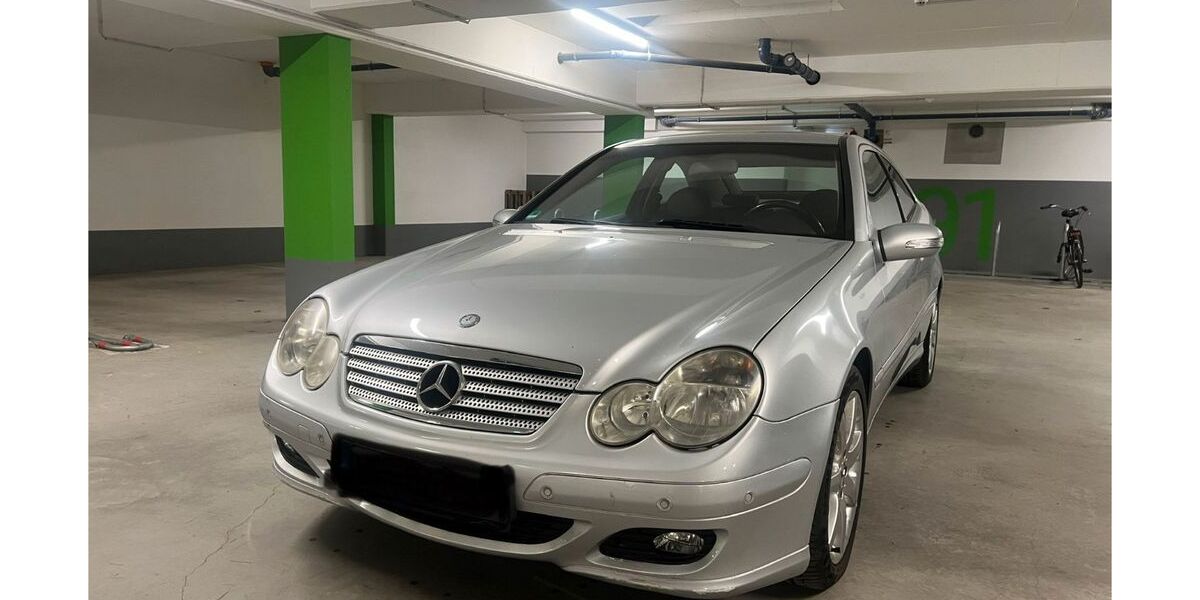 Mercedes-Benz CL 180 125.000 km 3.750 &euro; Düsseldorf 40227
