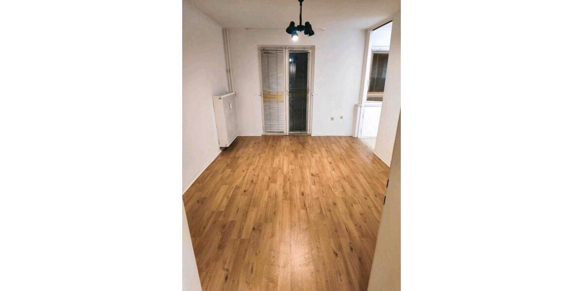 Etagenwohnung Duisburg Duisburg-Mitte - 2 Zimmer, 38 m&sup2;, 545&euro; | Angebot:26013794