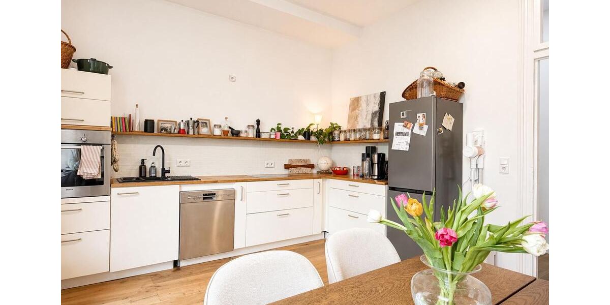 Etagenwohnung Düsseldorf Oberbilk - 3 Zimmer, 118 m&sup2;, 2.200&euro; | Angebot:26327038