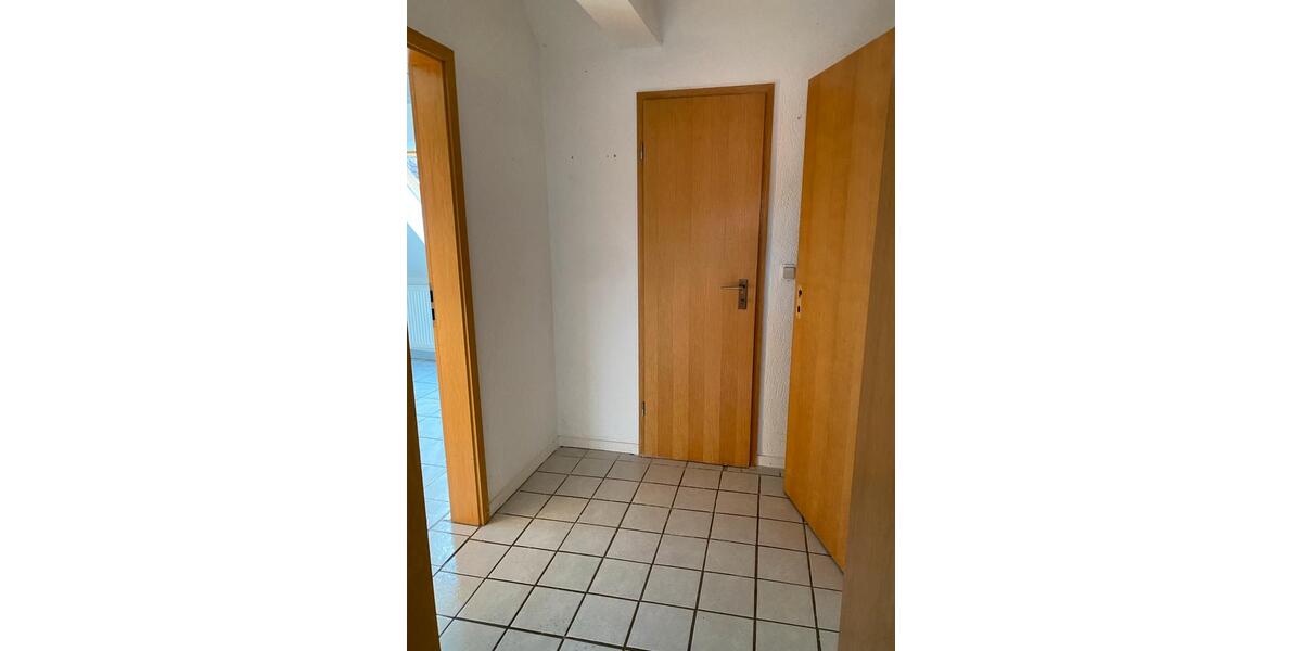 Dachgeschoßwohnung Duisburg Rheinhausen - 1 Zimmer, 45 m&sup2;, 590&euro; | Angebot:25875981