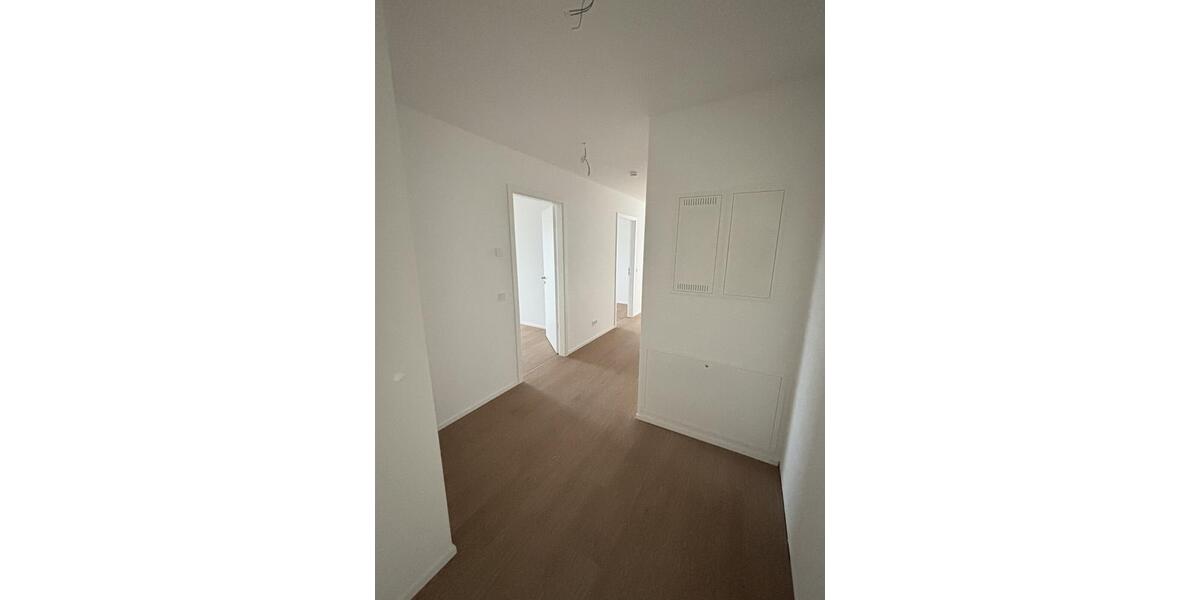 Etagenwohnung Neuss - 4 Zimmer, 122 m&sup2;, 1.766&euro; | Angebot:24330475