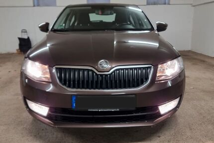 Skoda Octavia 151.000 km 8.390 &euro; Düsseldorf 40474