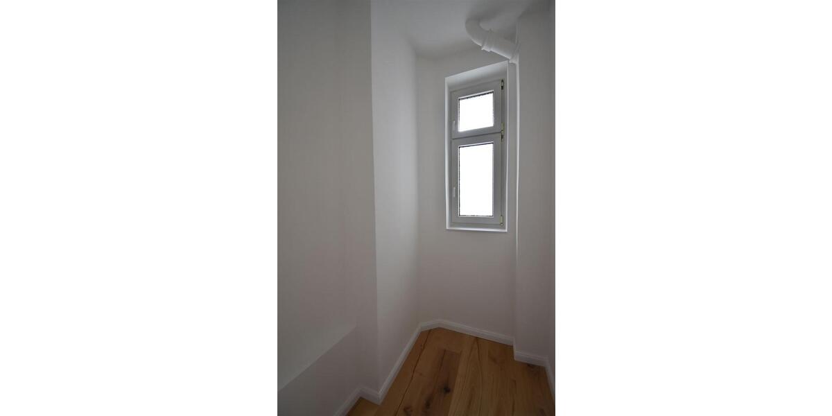 Etagenwohnung Düsseldorf Heerdt - 2 Zimmer, 75 m&sup2;, 1.450&euro; | Angebot:22619460