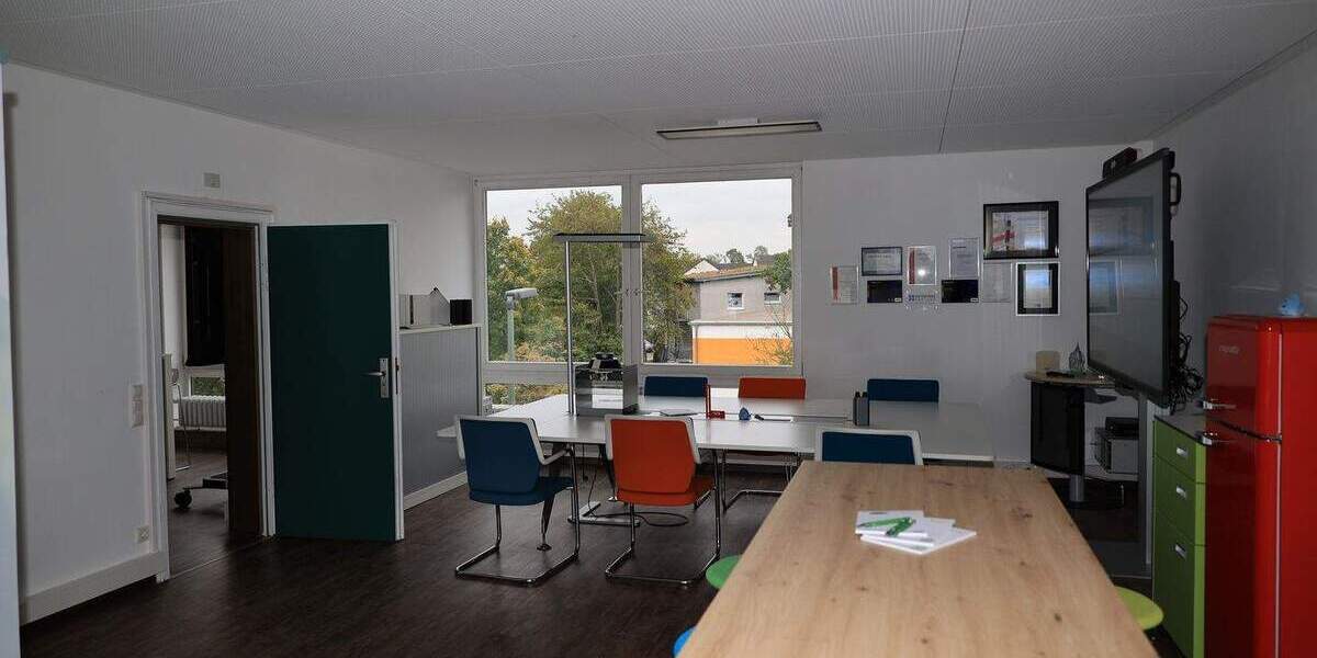 Gewerbeobjekt Duisburg Wanheim-Angerhausen - 6 Zimmer, 203 m&sup2;, 1.712&euro; | Angebot:25663827