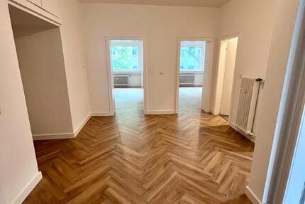 Wohnung Düsseldorf Stadtmitte - 3 Zimmer, 90 m&sup2;, 1.790&euro; | Angebot:25999479