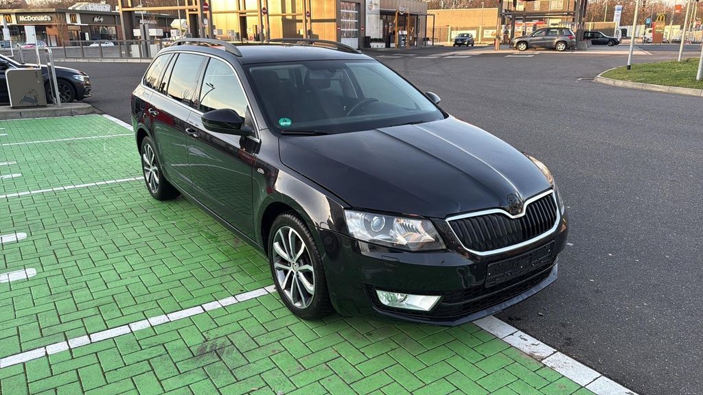 Skoda Octavia 76.300 km 8.900 &euro; Krefeld 47809