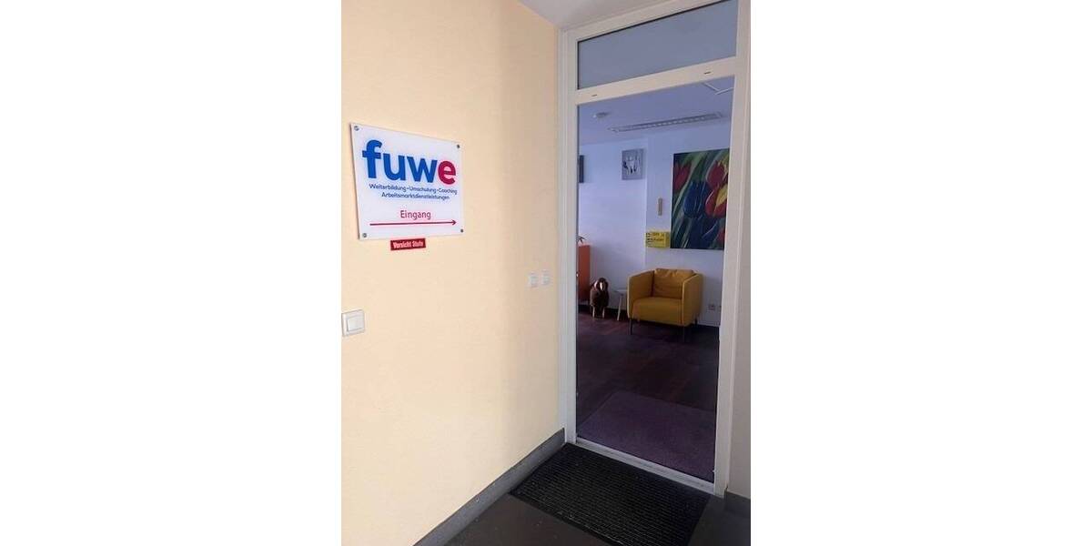 Gewerbeobjekt Krefeld Cracau - 3 Zimmer, 125 m&sup2;, 1.060&euro; | Angebot:26555087