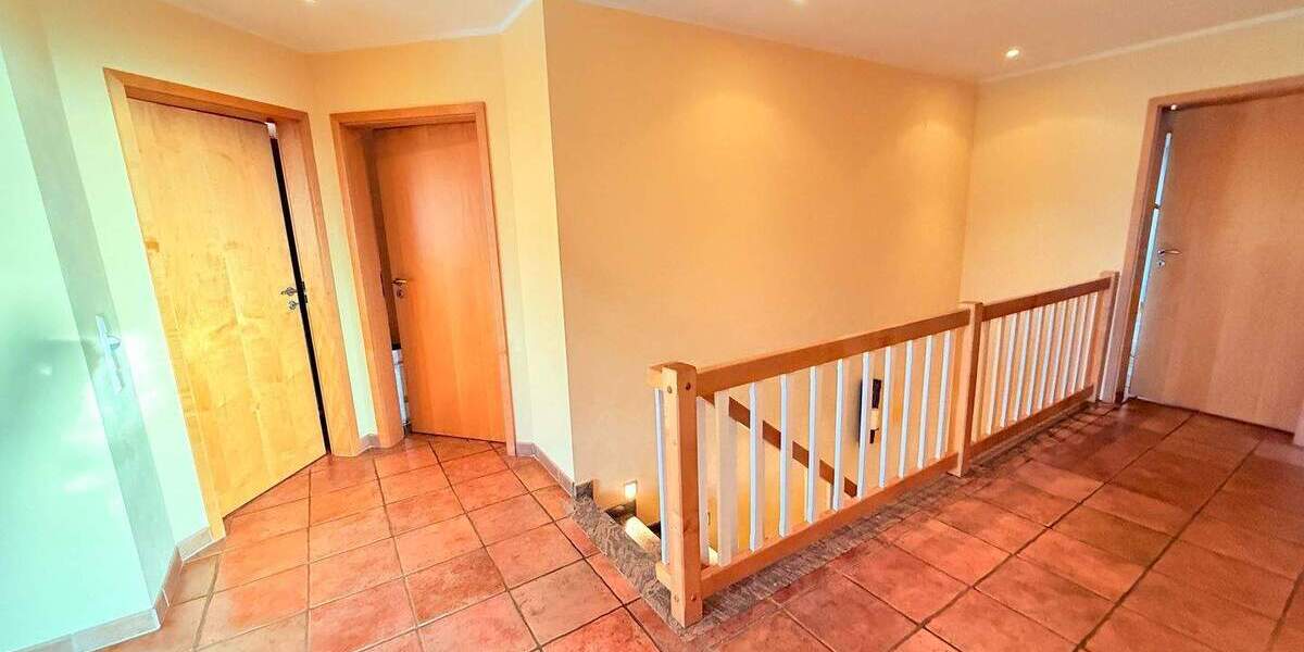 Einfamilienhaus Geldern - 7 Zimmer, 180 m&sup2;, 569.000&euro; | Angebot:25695653