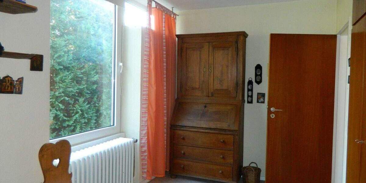 Bungalow Krefeld Benrad-Süd - 8 Zimmer, 157 m&sup2;, 395.000&euro; | Angebot:25697193