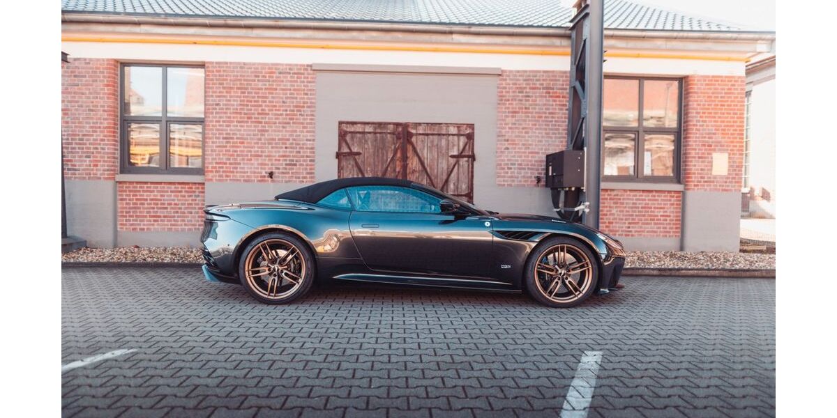 Aston Martin DBS 8.897 km 249.850 &euro; Düsseldorf 40231