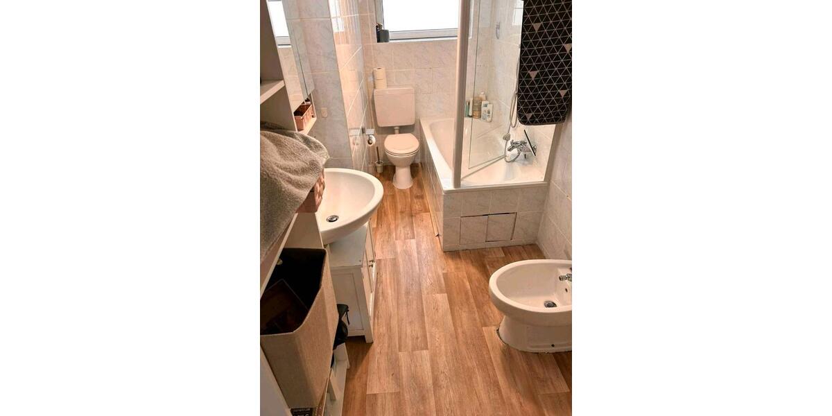 Maisonettenwohnung Moers Schwafheim - 4 Zimmer, 111 m&sup2;, 950&euro; | Angebot:25935339