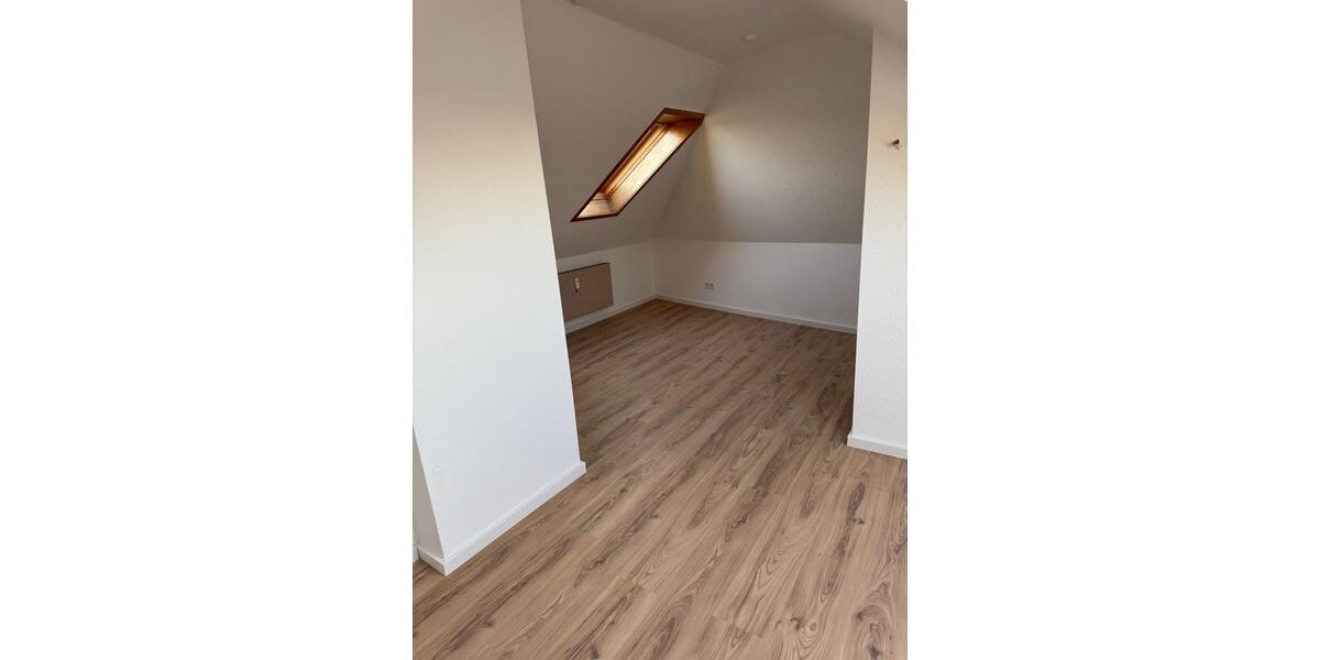 Maisonettenwohnung Krefeld Cracau - 4 Zimmer, 110 m&sup2;, 950&euro; | Angebot:25941045
