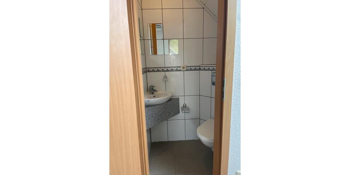 Dachgeschoßwohnung Oberhausen Biefang - 3.5 Zimmer, 84 m&sup2;, 810&euro; | Angebot:25935368
